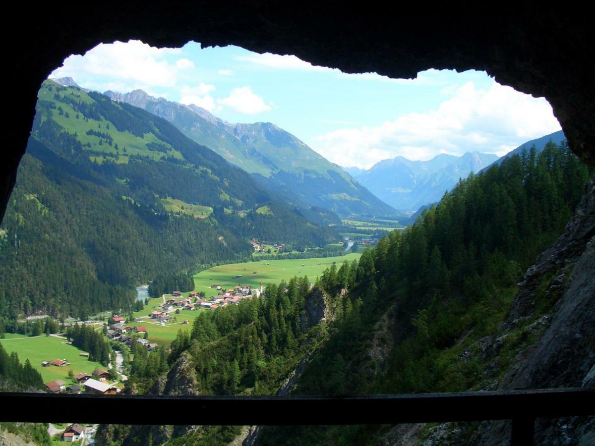 Haus Alpina Lägenhet Häselgehr Exteriör bild
